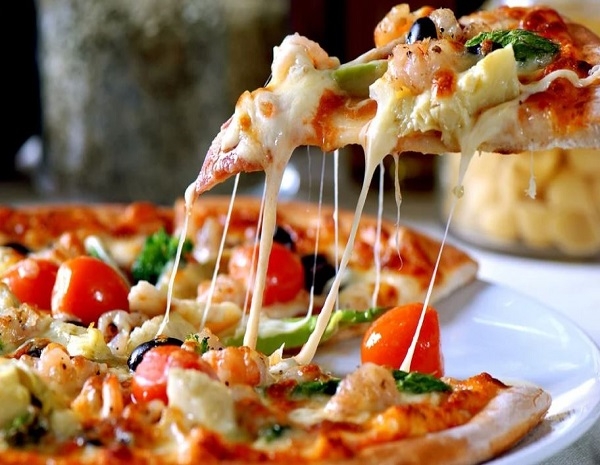 Pizza ... il cibo preferito dagli italiani anche quando è fatta in casa