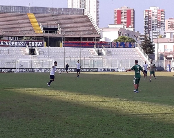 Talsano Taranto, applausi per il test amichevole contro il Taranto Fc