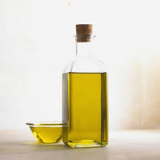 L’olio extravergine di oliva: un cosmetico naturale