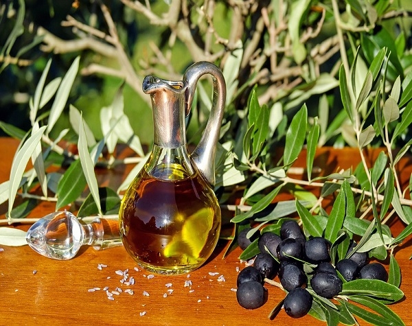 Un cosmetico meraviglioso, l’olio extravergine di oliva