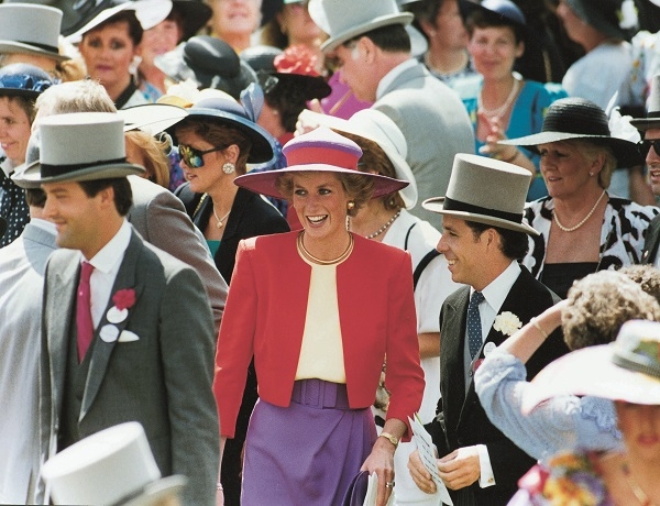 31 AGOSTO 1997 – 31 AGOSTO 2022  A 25 ANNI DALLA SCOMPARSA DI LADY DIANA,  UNA GIORNATA PER CELEBRARE LA “PRINCIPESSA DEL POPOLO”