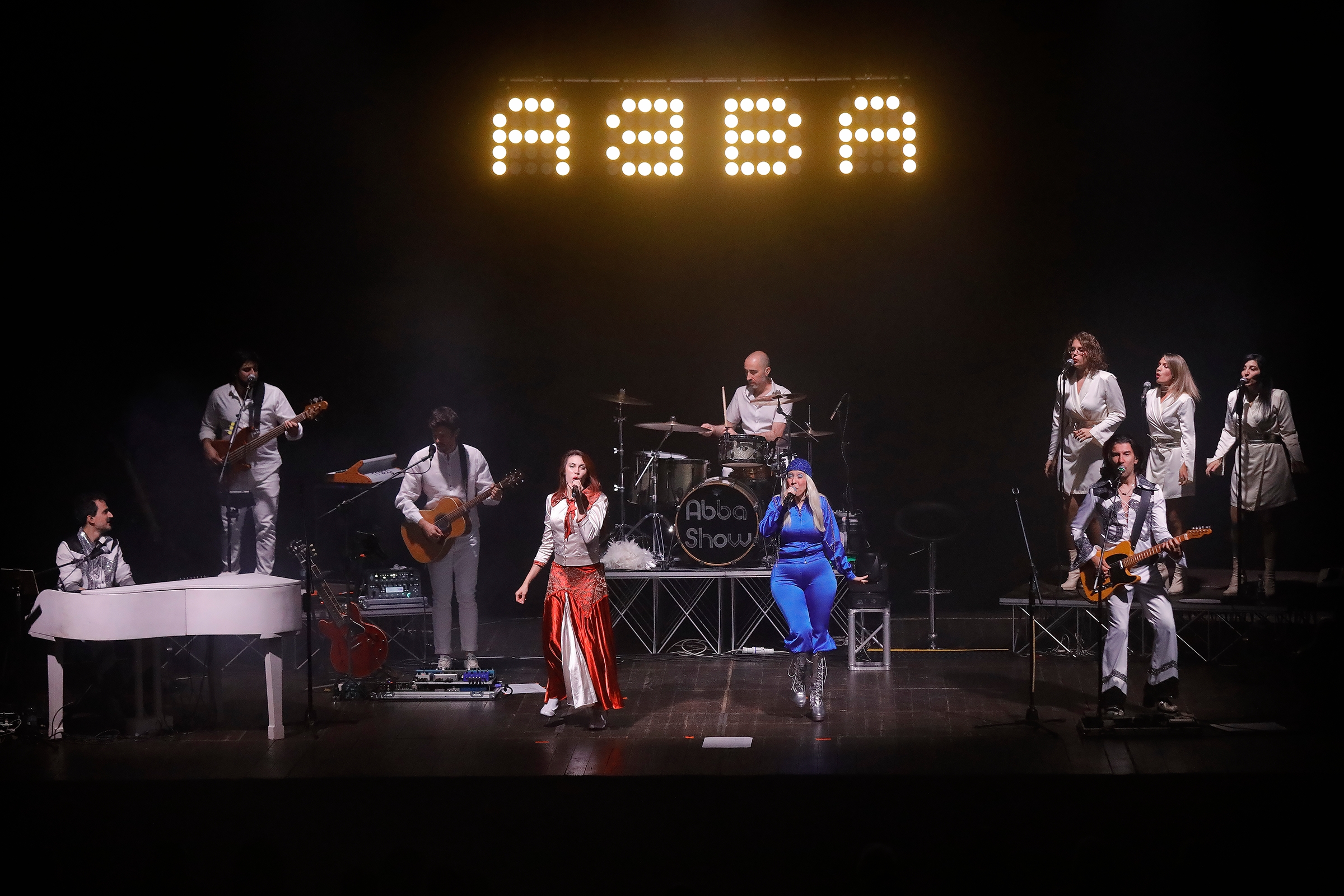 AL TEATRO ORFEO IL PRIMO SPETTACOLO TEATRALE DI TRIBUTO AGLI ABBA