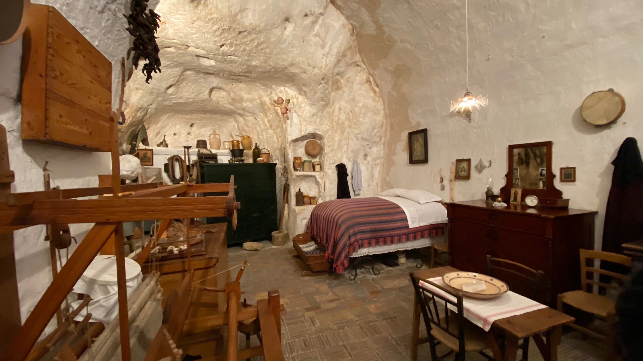 Viaggio nella Casa Grotta di Matera