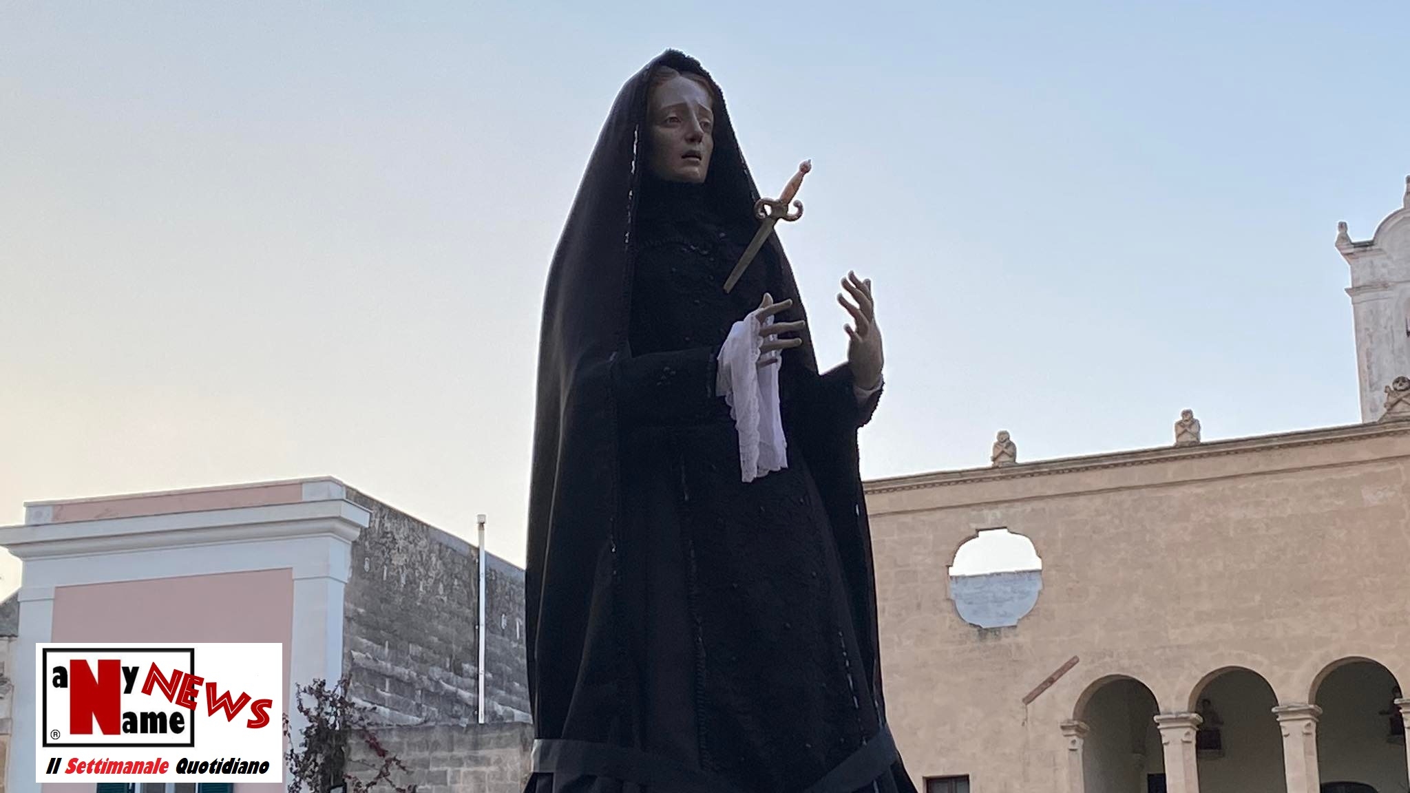Il Venerdì Santo a Grottaglie. La processione dei Misteri in 5 foto