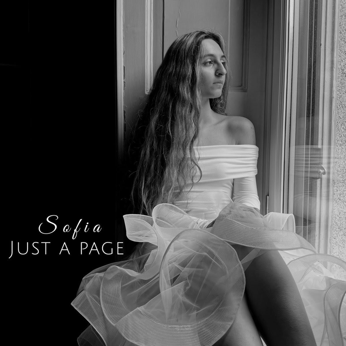 SOFIA: dal 3 maggio sui digital store e in radio “JUST A PAGE” il nuovo singolo