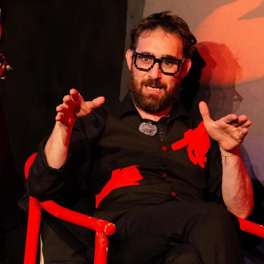 Maldestro torna con “Le chiavi di casa”, una ballata folk-pop che racconta memoria e resilienza